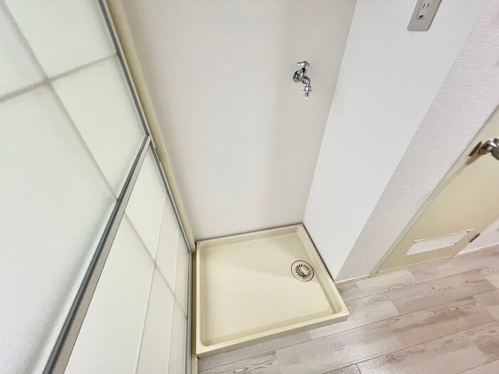 物件内観写真15　(洗濯機置場)