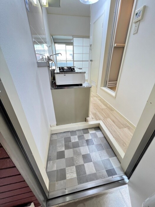 物件内観写真17　(玄関)