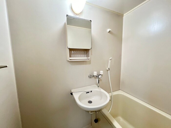 物件内観写真18　(洗面)