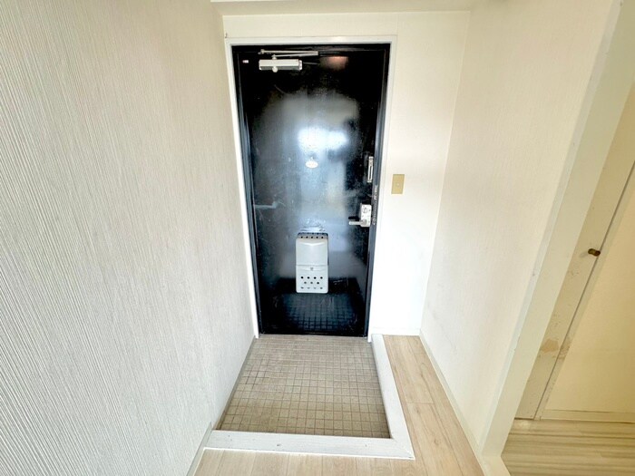 物件内観写真14　(玄関)
