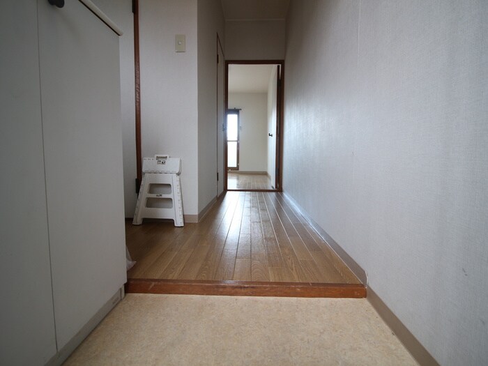 物件内観写真17　(廊下)