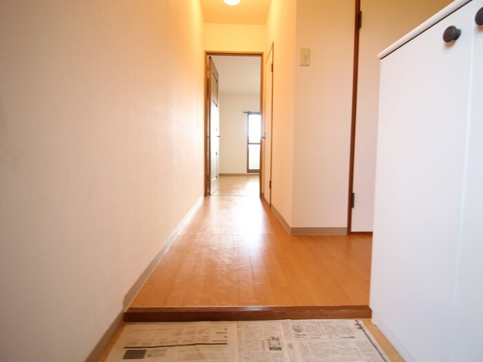 物件内観写真18　(廊下)