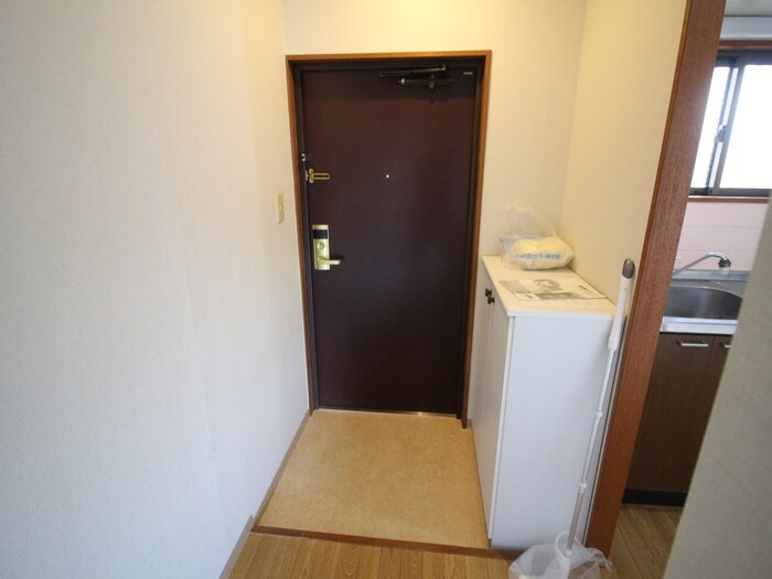 物件内観写真19　(玄関)