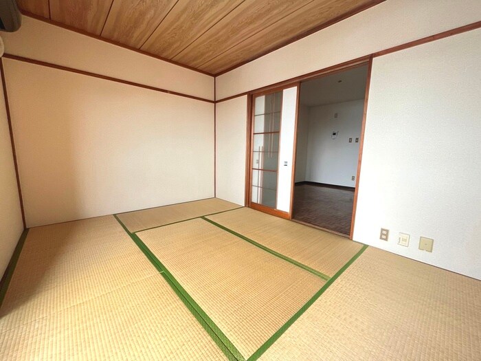 物件内観写真10　(居室)