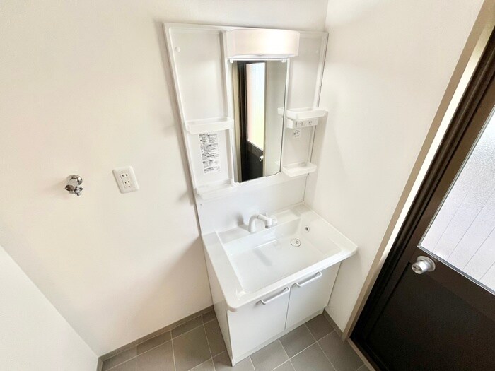 物件内観写真11　(洗面)