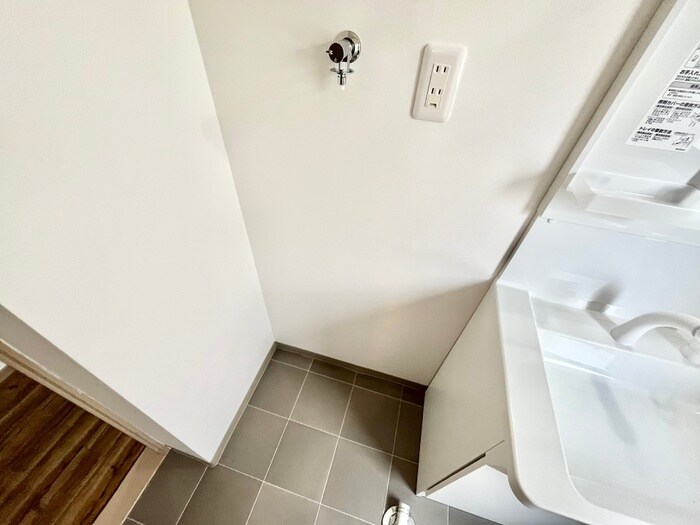 物件内観写真12　(洗濯機置場)