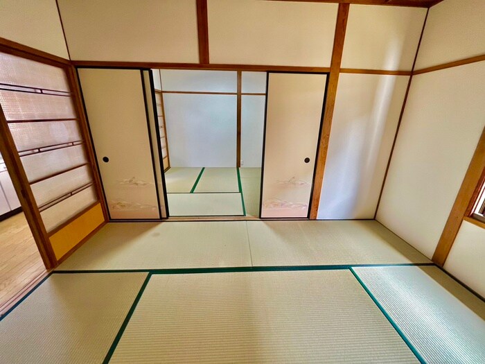 物件内観写真8　(居室)