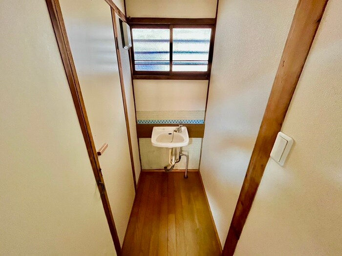 物件内観写真12　(洗面)