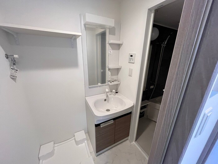 物件内観写真12　(洗面)