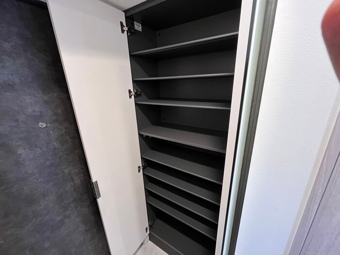 物件内観写真15　(靴箱)