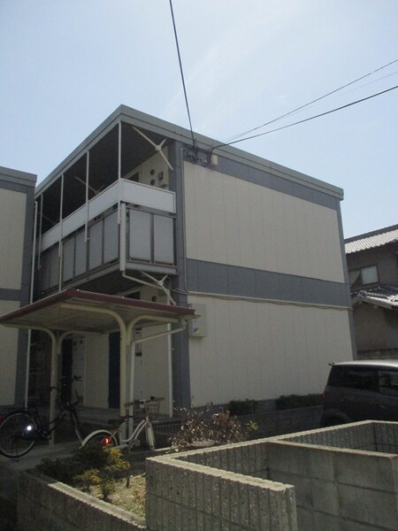 レオパレス北花田外観写真