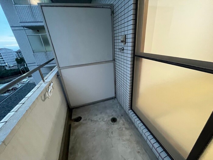 物件内観写真14　(洗濯機置場)