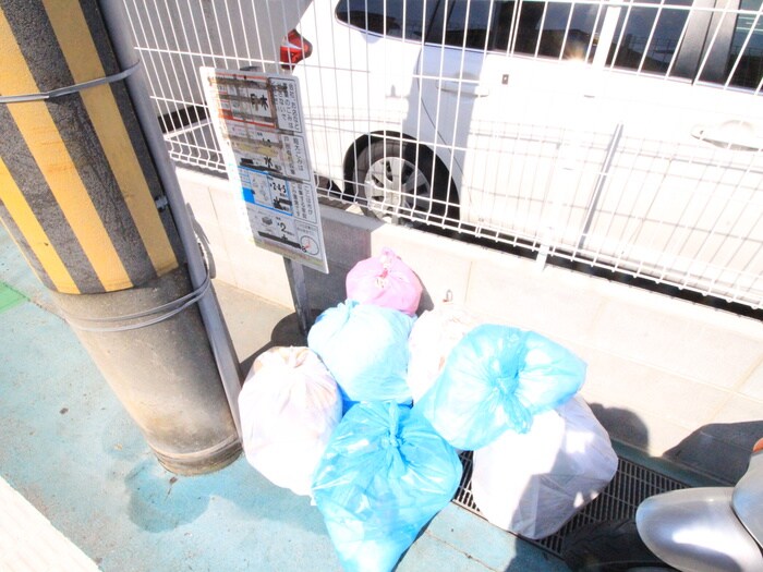 物件外観写真6　(建物設備)