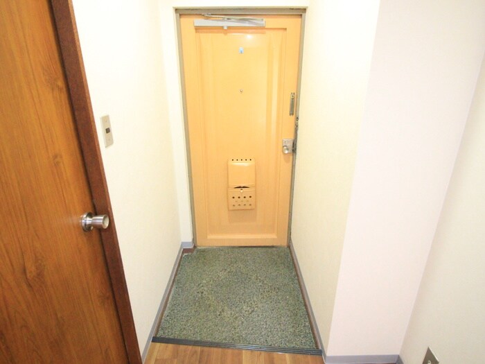 物件内観写真21　(玄関)