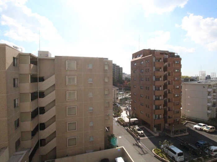 物件内観写真16　(室内からの展望)