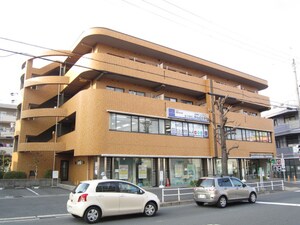 ﾘｭｲｰﾙ千里外観写真