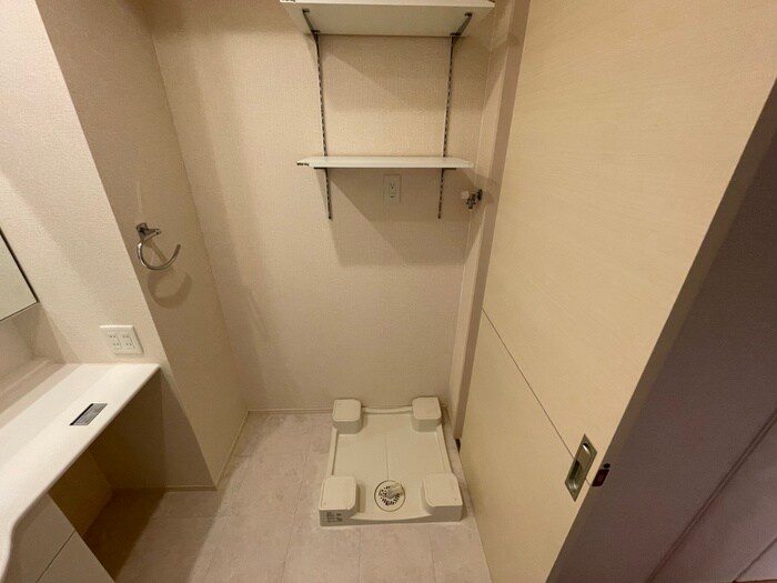 物件内観写真11　(洗濯機置場)