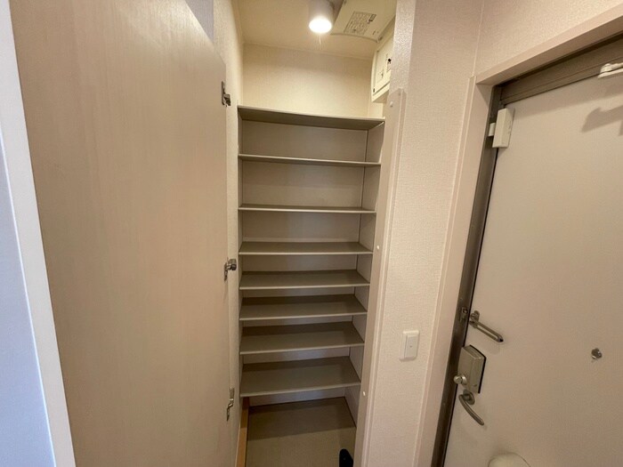 物件内観写真12　(靴箱)