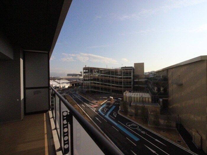 物件内観写真17　(室内からの展望)