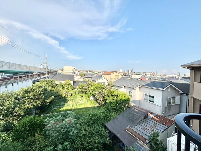 物件内観写真16　(室内からの展望)