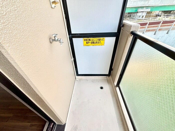 物件内観写真18　(洗濯機置場)