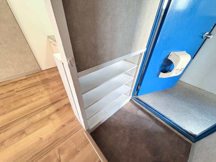 物件内観写真17　(靴箱)