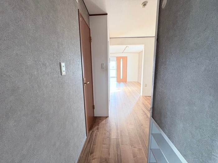 物件内観写真18　(廊下)