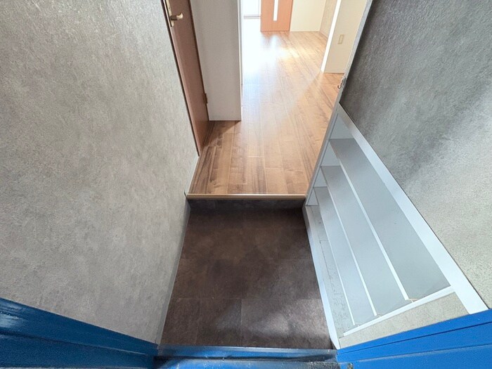 物件内観写真19　(玄関)