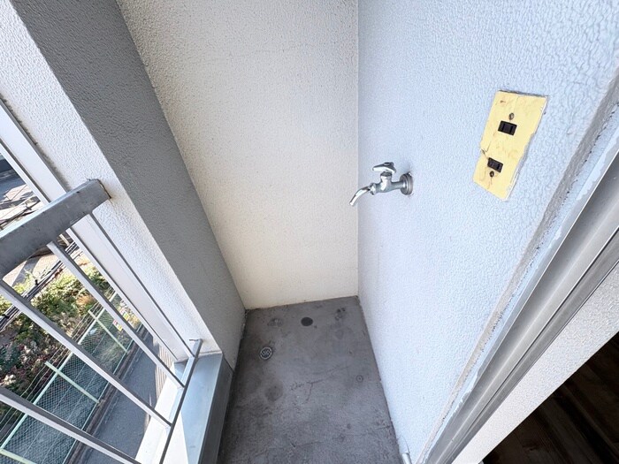 物件内観写真19　(洗濯機置場)