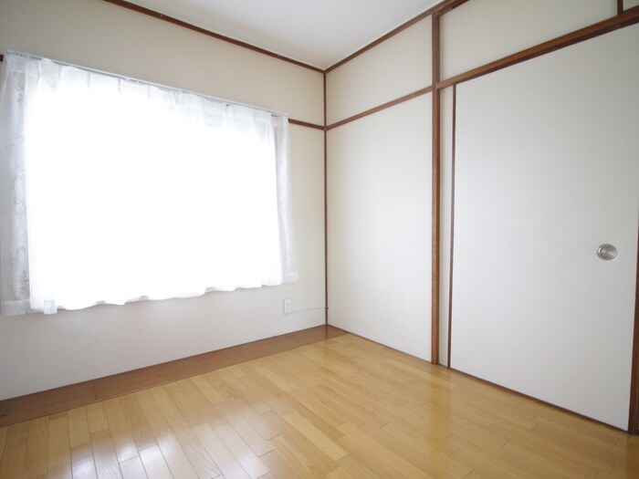 物件内観写真5　(廊下)