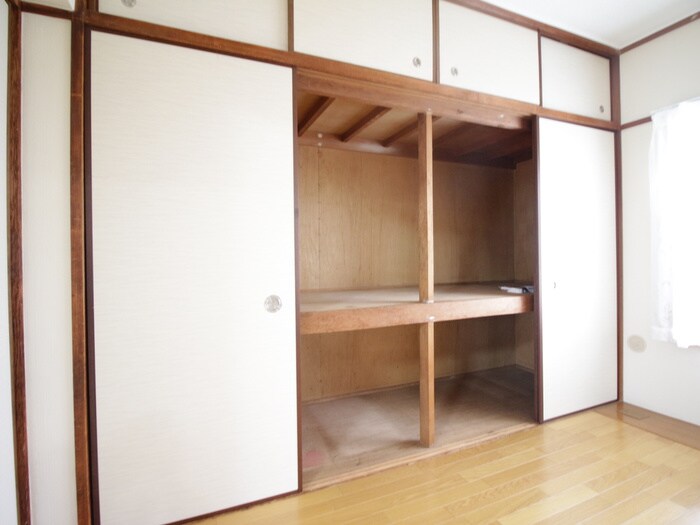 物件内観写真12　(収納)