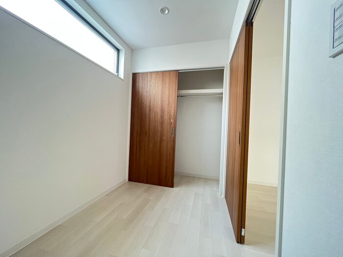 物件内観写真8　(居室)
