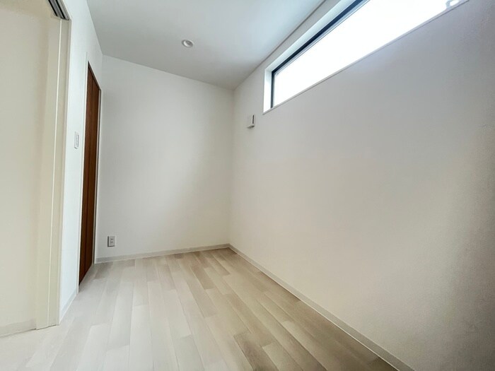 物件内観写真11　(居室)
