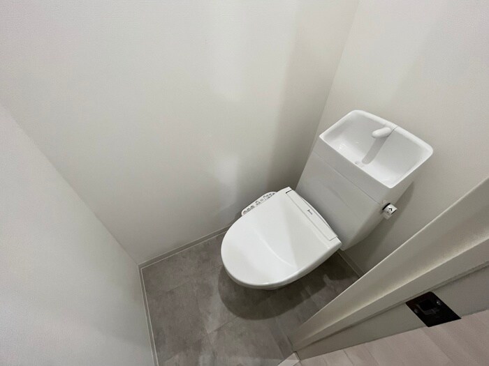 物件内観写真14　(トイレ)