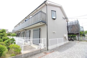 ドミ－ル鳳外観写真
