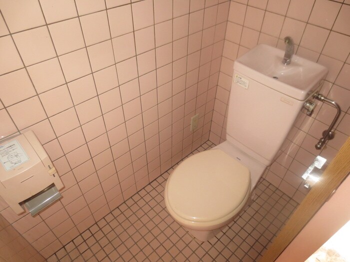 物件内観写真14　(トイレ)