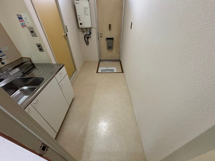 物件内観写真11　(廊下)