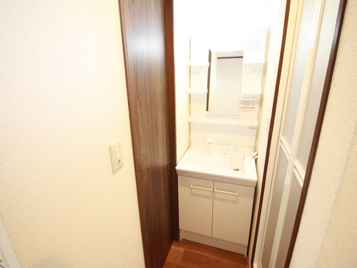 物件内観写真15　(洗面)