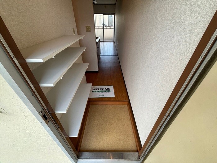 物件内観写真15　(靴箱)