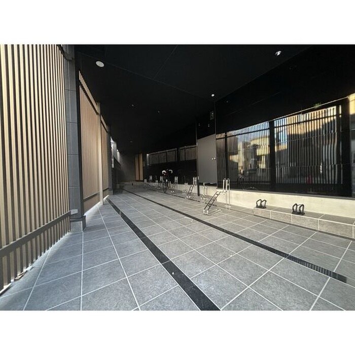 物件外観写真3　(駐輪場)