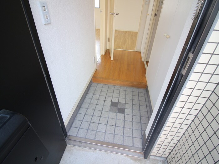 物件内観写真15　(玄関)