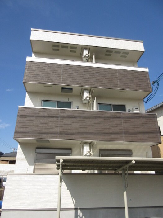 物件外観写真2　(外観写真)