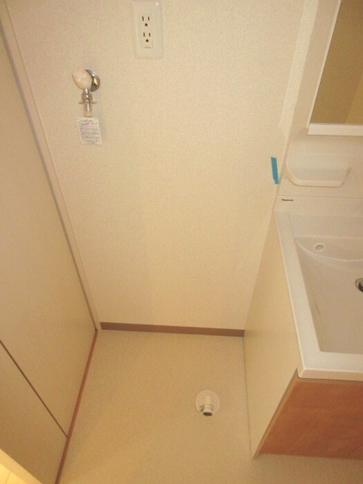 物件内観写真15　(洗濯機置場)