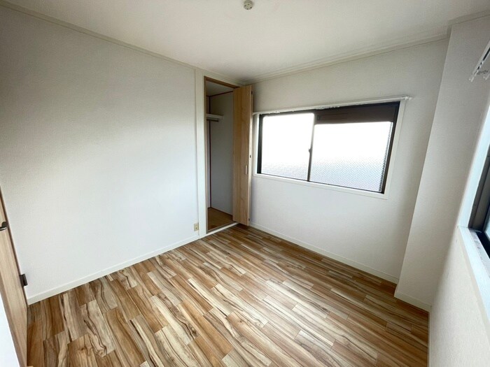 物件内観写真8　(居室)