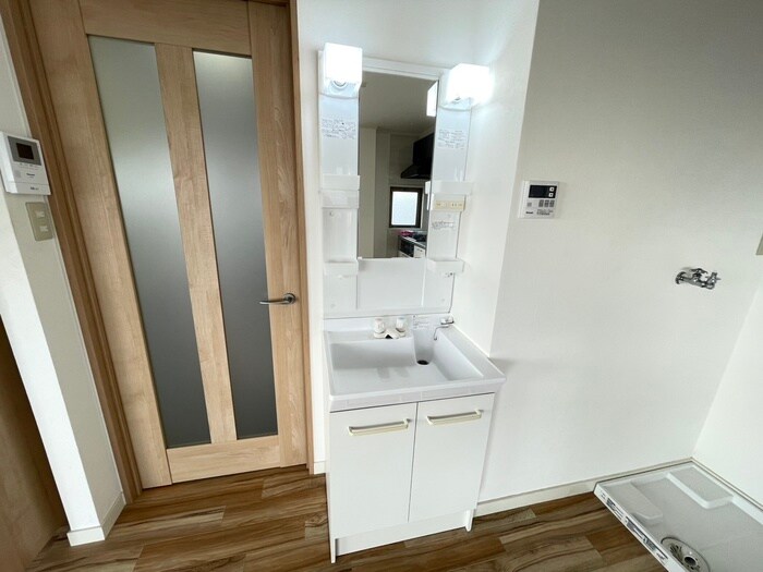 物件内観写真12　(洗面)