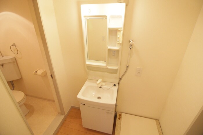 物件内観写真9　(洗面)