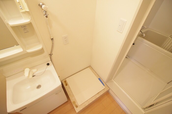 物件内観写真10　(洗濯機置場)