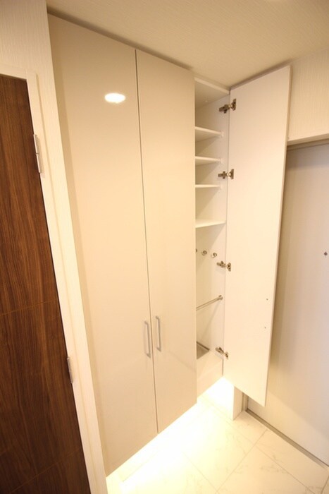 物件内観写真16　(靴箱)