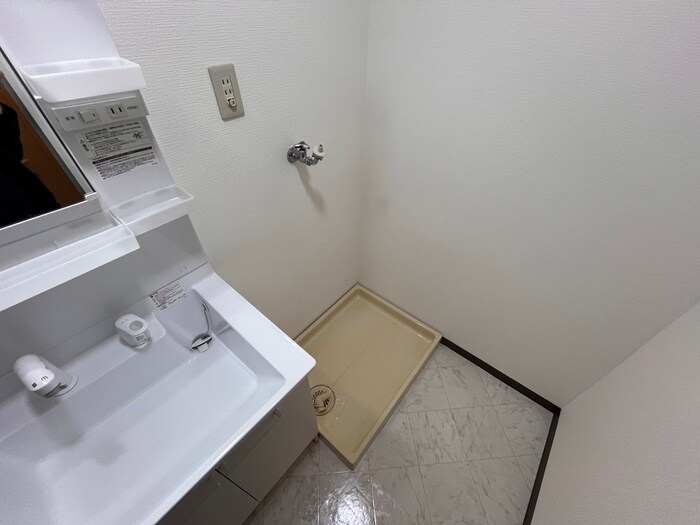 物件内観写真13　(洗濯機置場)