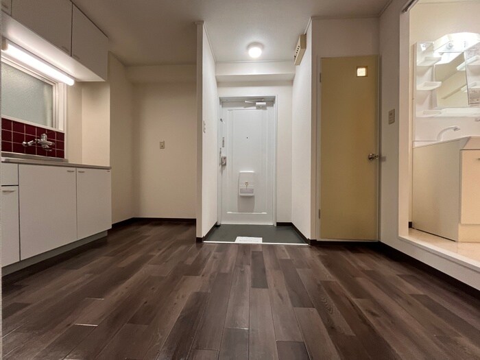 物件内観写真15　(廊下)